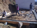 Budhna, un village isolé des Himalayas - 2015 - Fondation de la salle de classe en construction (click image to enlarge)