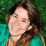 Josee Sylvestre se tornou membro da Ordem dos Acharyas da Kriya Yoga de Babaji em outubro de 2012 e recebeu o nome de Jnanashakti. Veja a página Acharyas para sua pequena biografia.